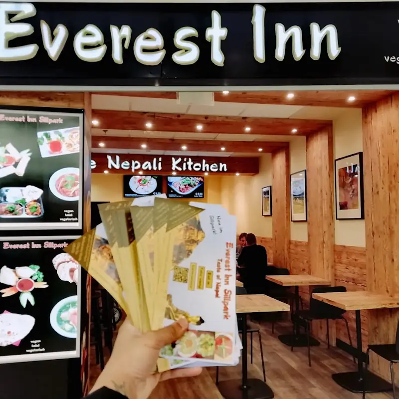Everest Inn Sillpark