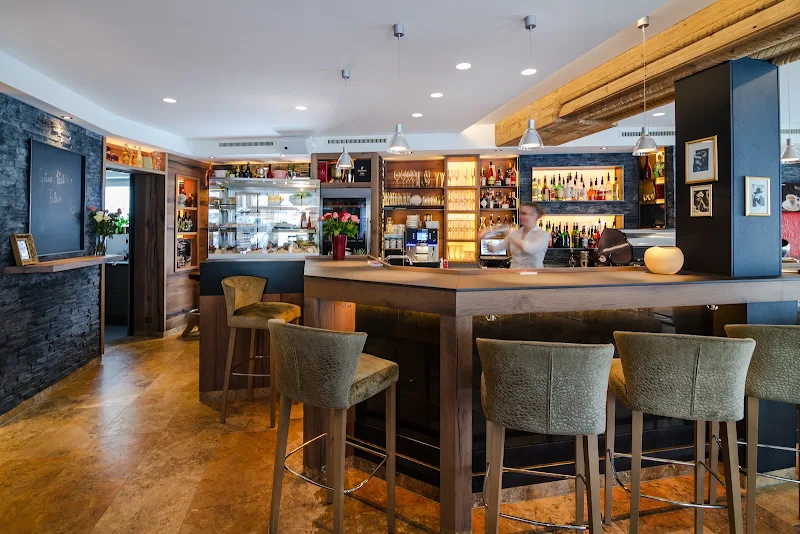 Victoria Bar