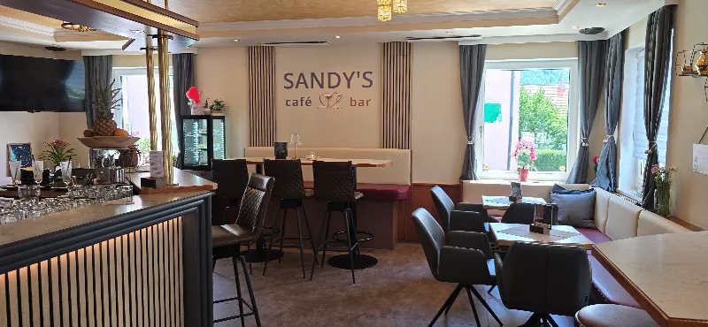 SANDY'S Cafe-Bar