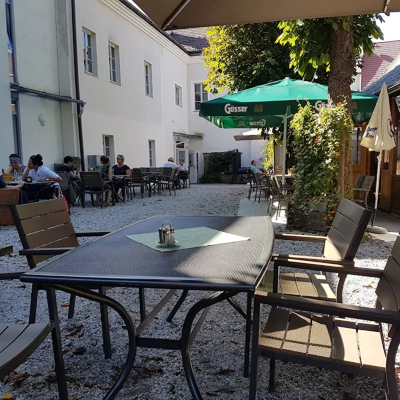 Zum Schwarzen Elefanten