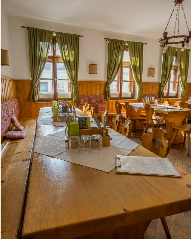 Hengl-Haselbrunner, Weingut und Buschenschank Matthias Hengl e.U.