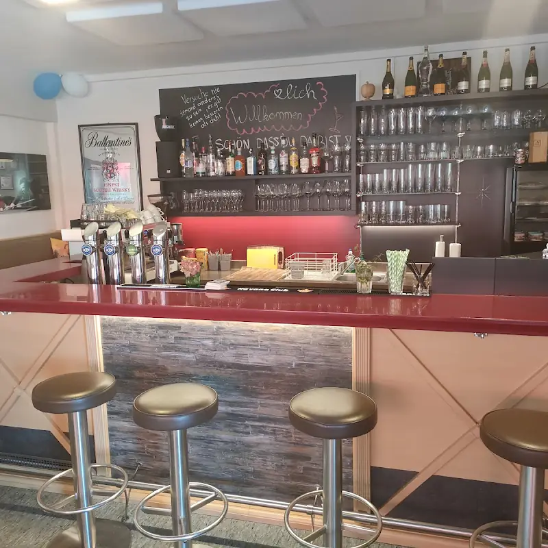 Harl´s Cafe-Bar