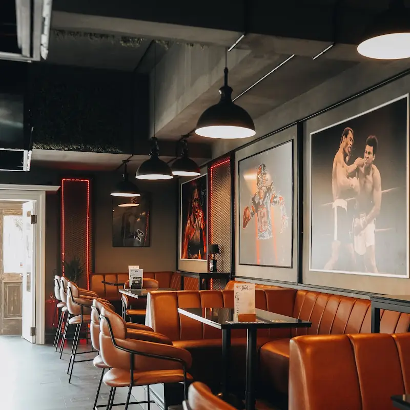 Munchy The Urban Kitchen am Schottenring | Live Sports & Burger & More