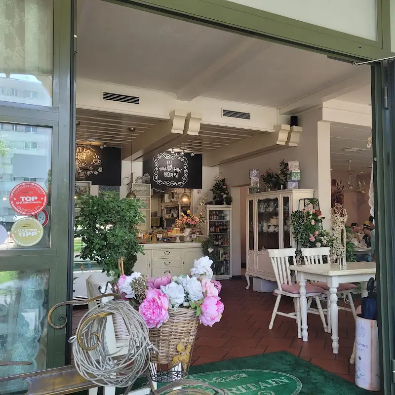 Cafe Little Britain