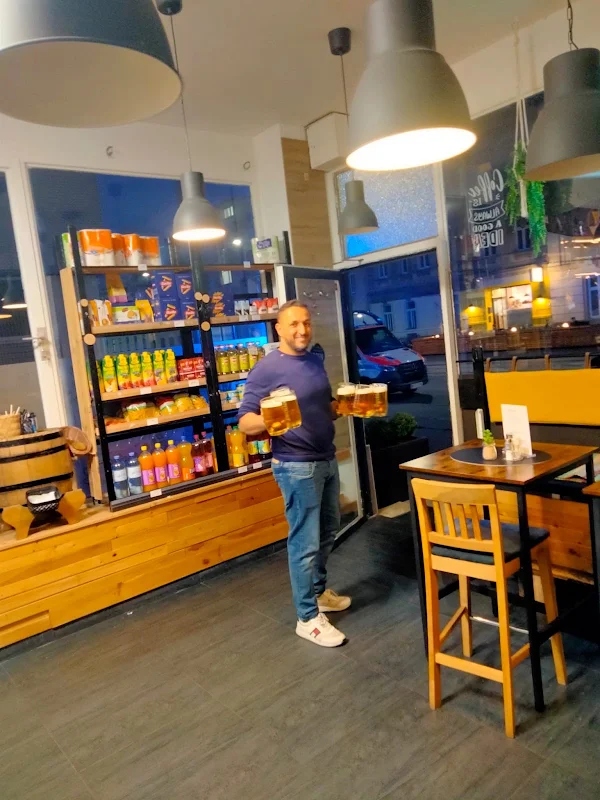 Rafis Café