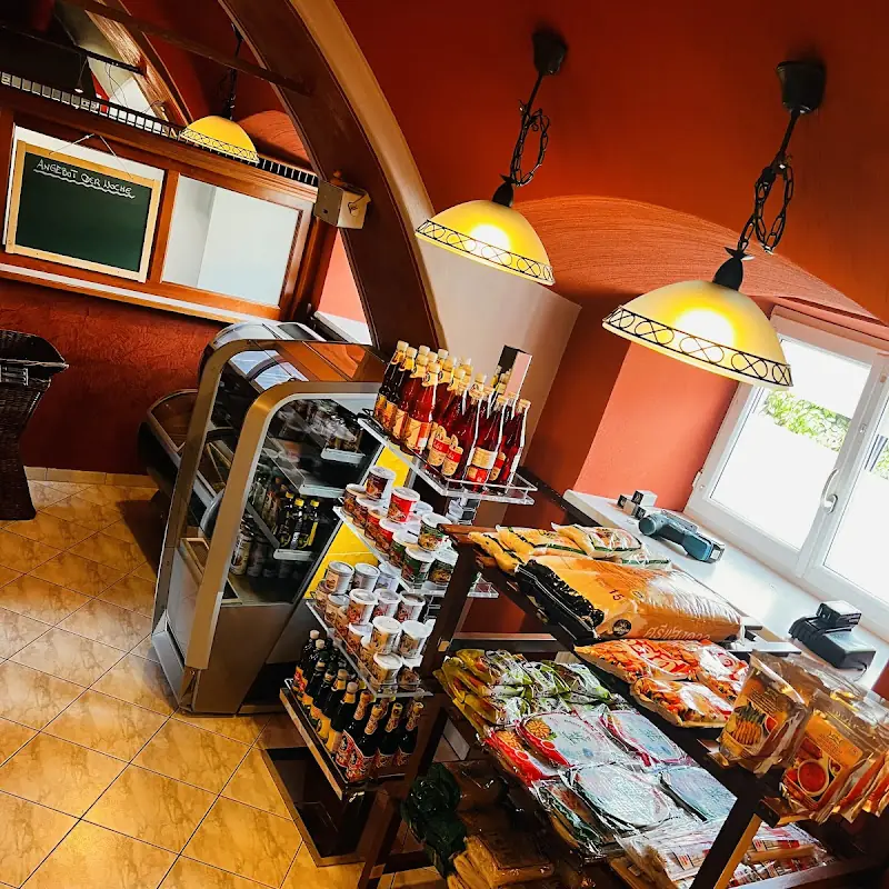 Thai Bistro und Asia Mini-Markt