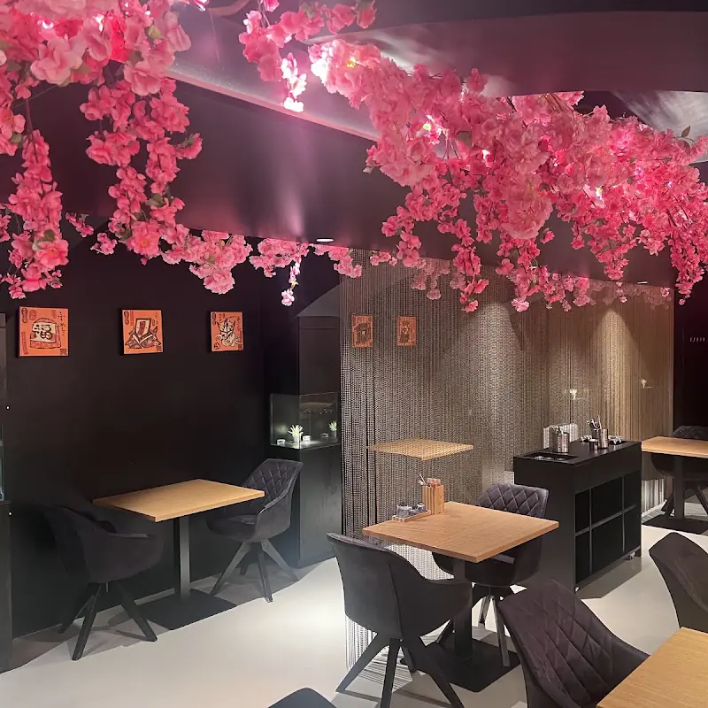 Rizumi Ramen & Sushi