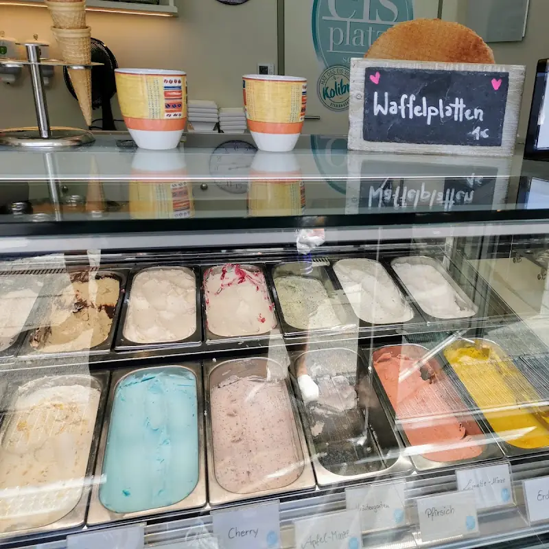 Eisplatzl - Die Eisdiele im Montafon