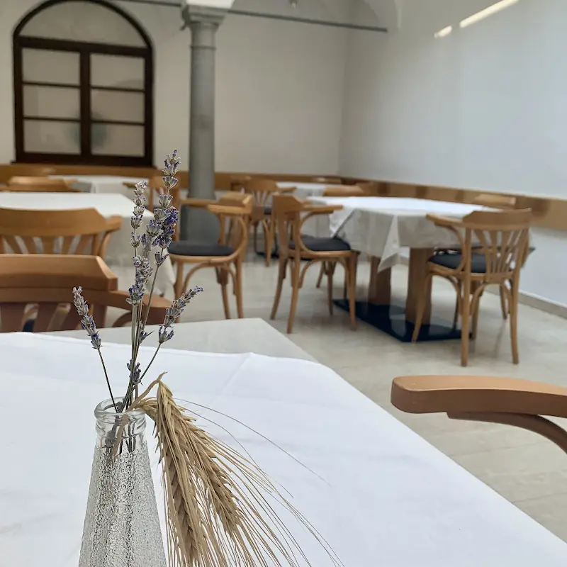 Bio-Café-Restaurant atrium