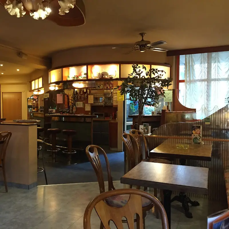 Cafe Nostalgie