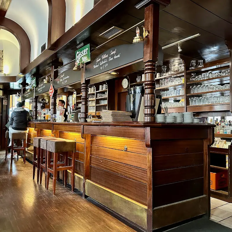 Golden Pub