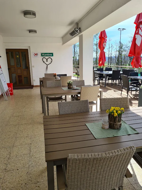 Burgstüberl Leobendorf – Die Sportkantine unweit der Burg Kreuzenstein