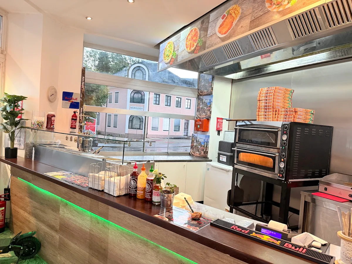 Atmosphäre, Pizzalino Hallein