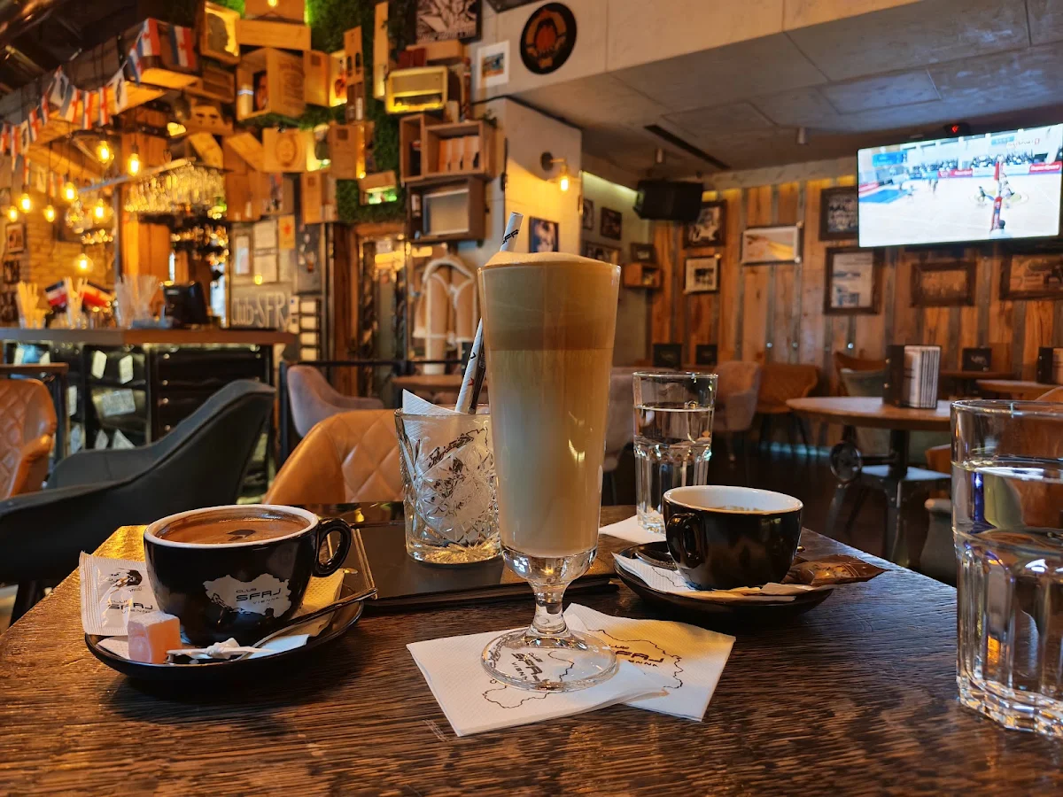 Essen und Trinken photo 1