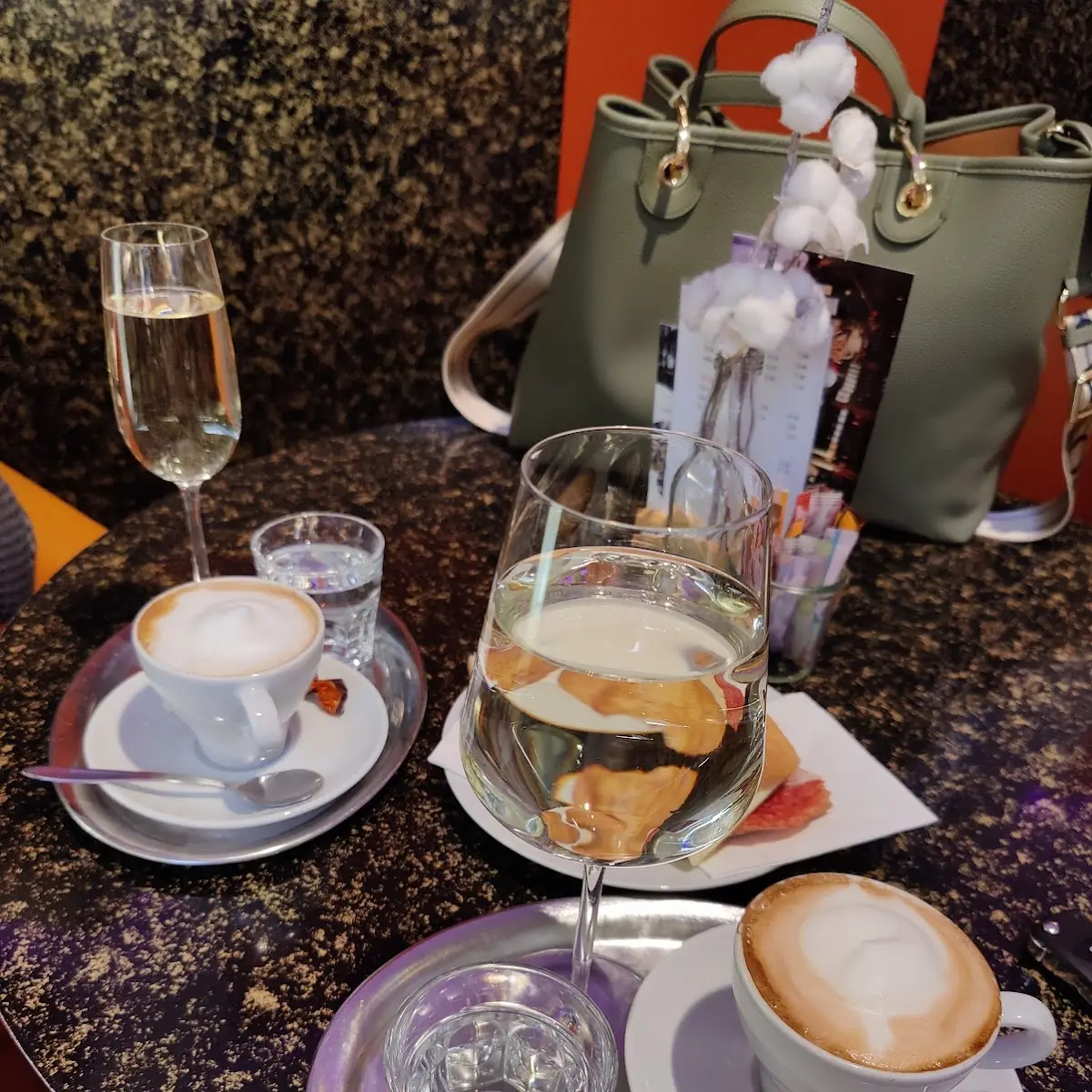 Essen und Trinken photo 7
