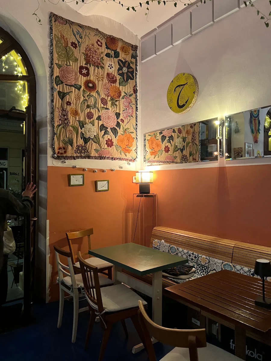 Café Roza Titelbild