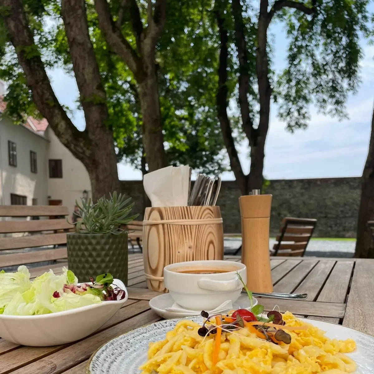 Essen und Trinken photo 1