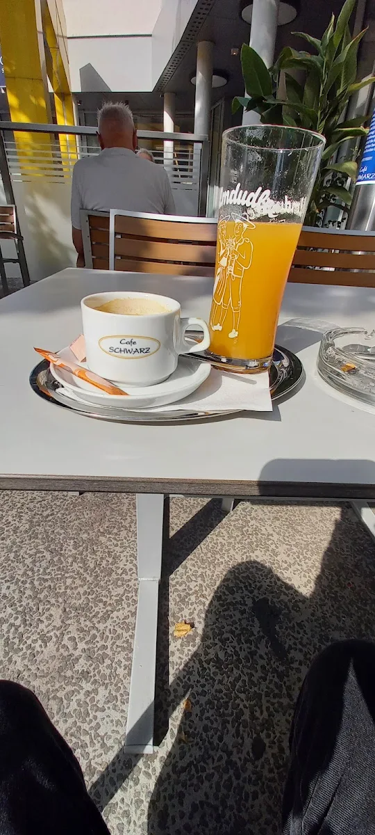 Essen und Trinken photo 1