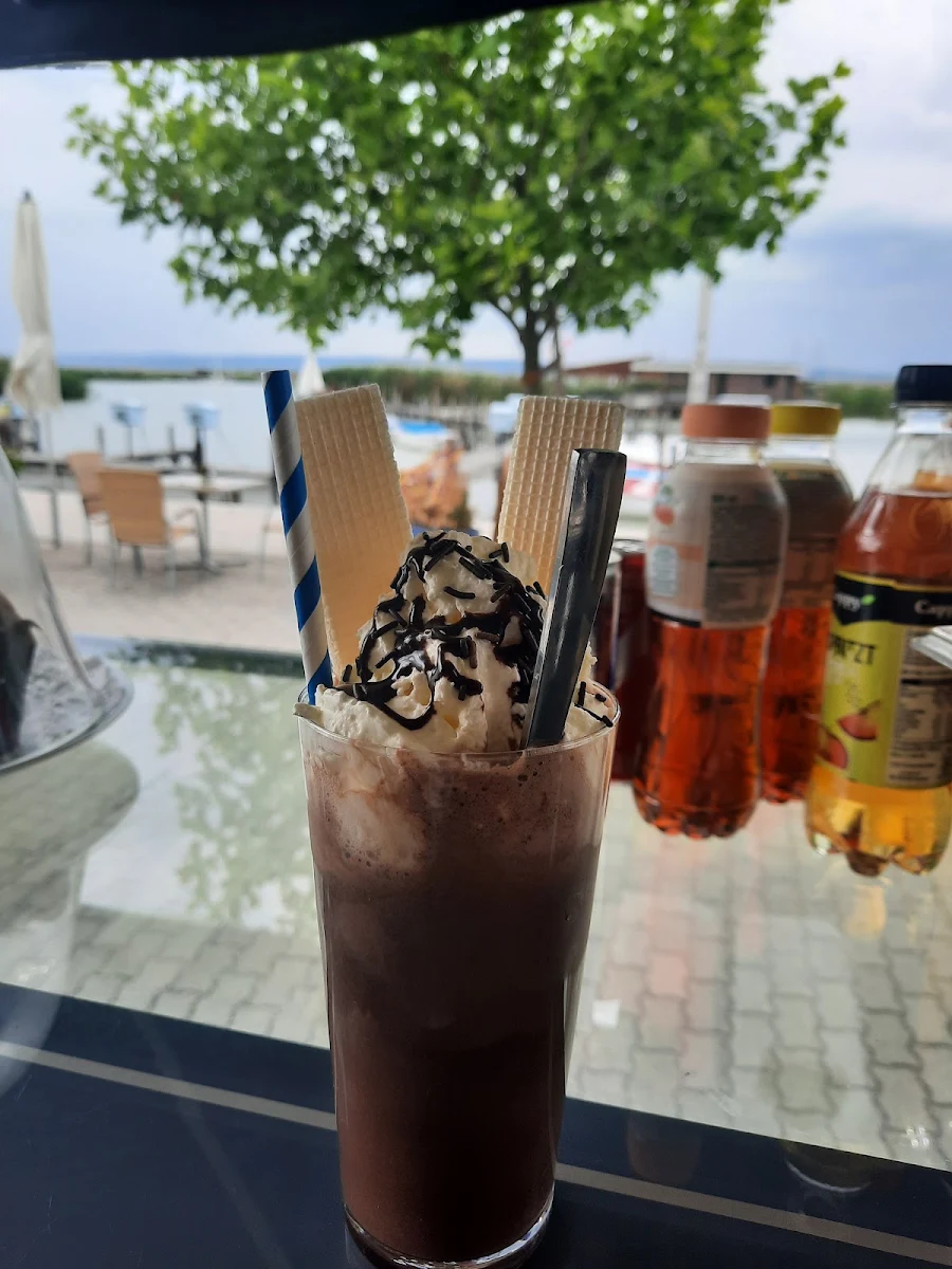 Essen und Trinken photo 1