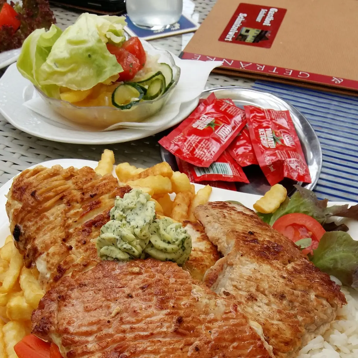 Essen und Trinken photo 3