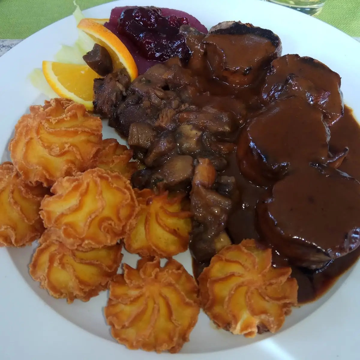 Essen und Trinken, Gaaser Dorfstube