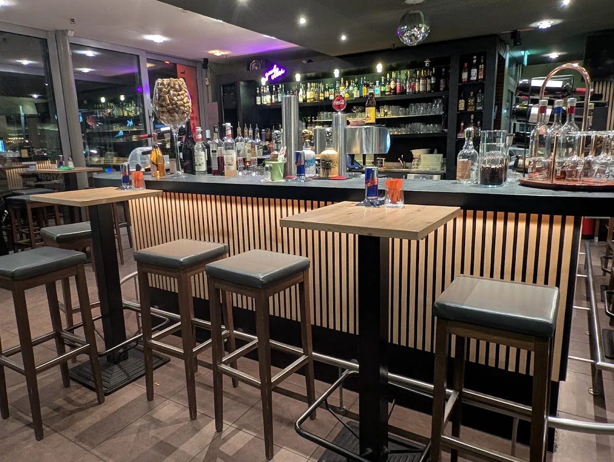 Cafe Rossini Bar Titelbild