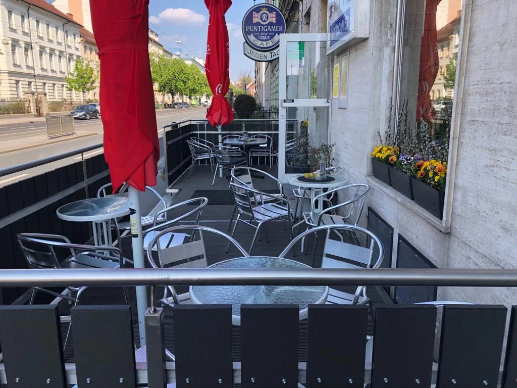 Cafe Jeden Tag Titelbild