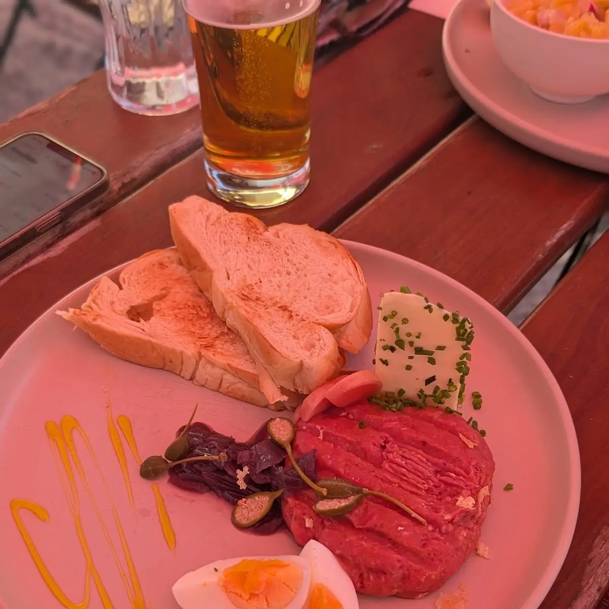 Essen und Trinken, Käfers am Radweg
