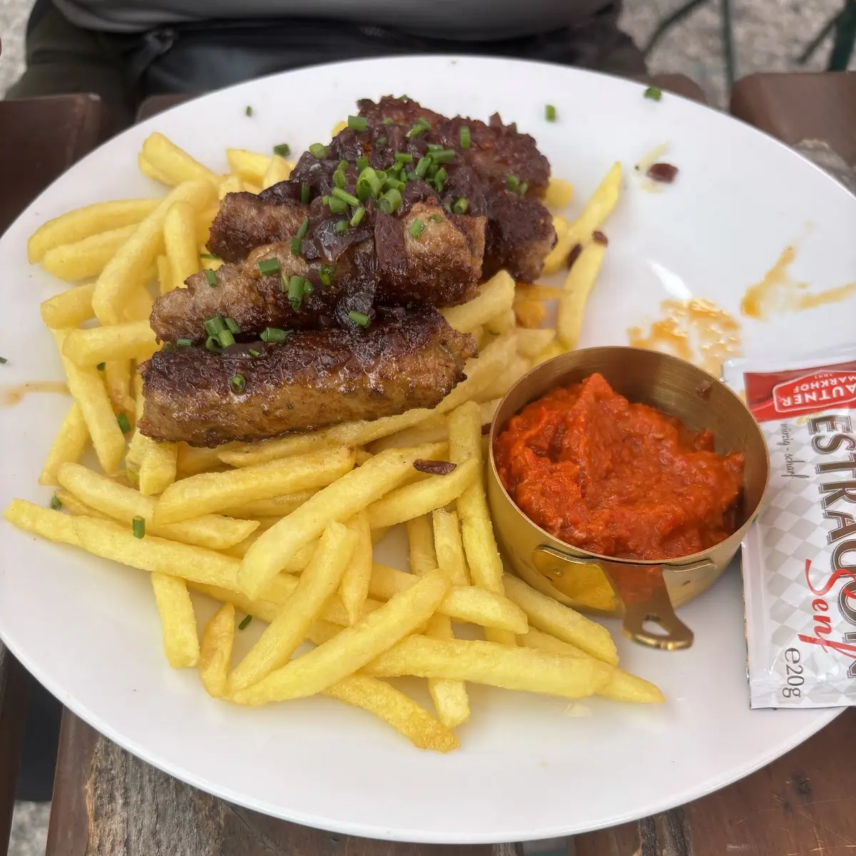 Essen und Trinken, Käfers am Radweg