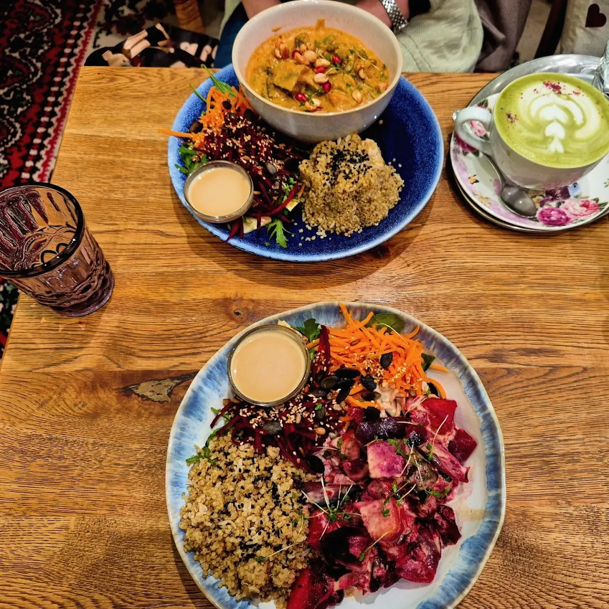 Essen und Trinken photo 3
