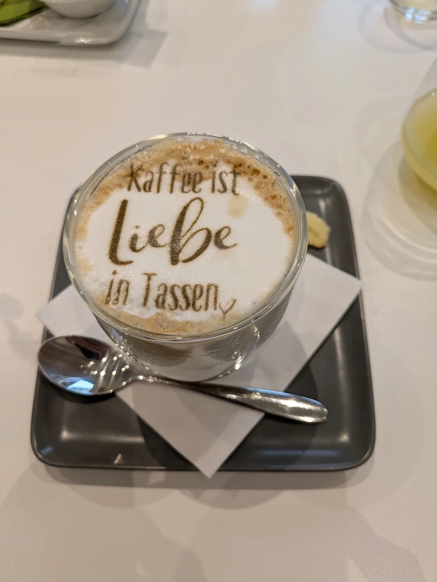 Essen und Trinken photo 2