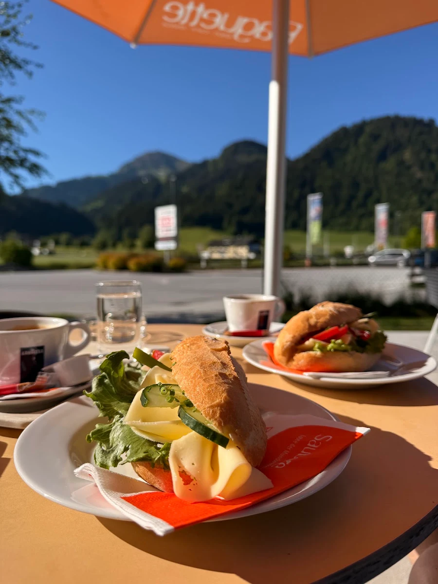 Essen und Trinken photo 2
