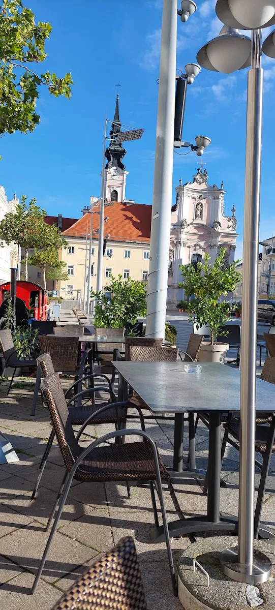 Atmosphäre, Cafe Roma