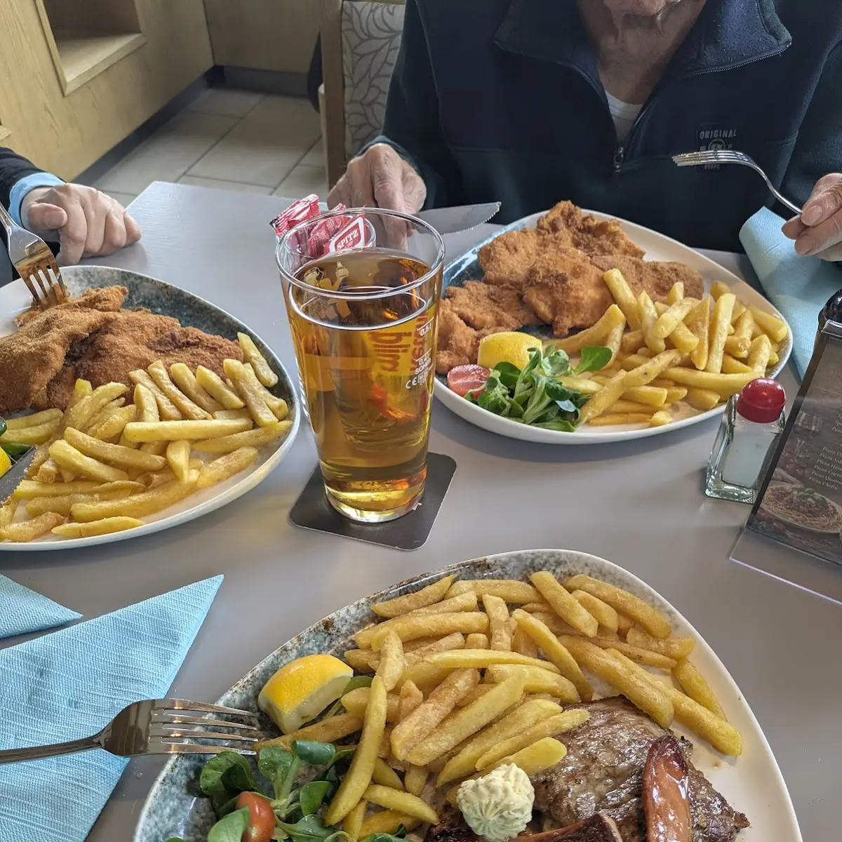 Essen und Trinken photo 2