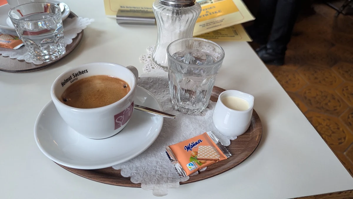 Essen und Trinken photo 2
