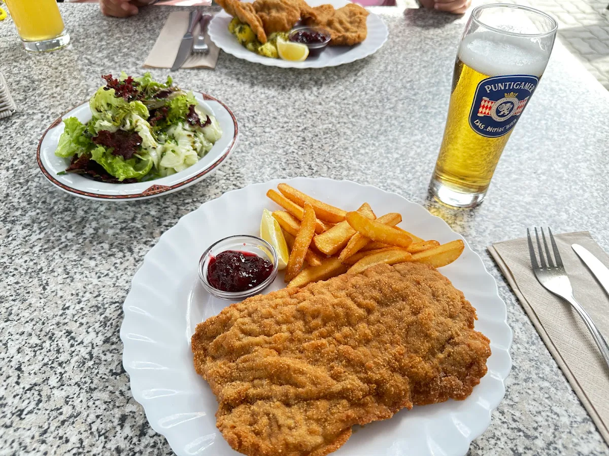 dorfgasthaus halltal Titelbild