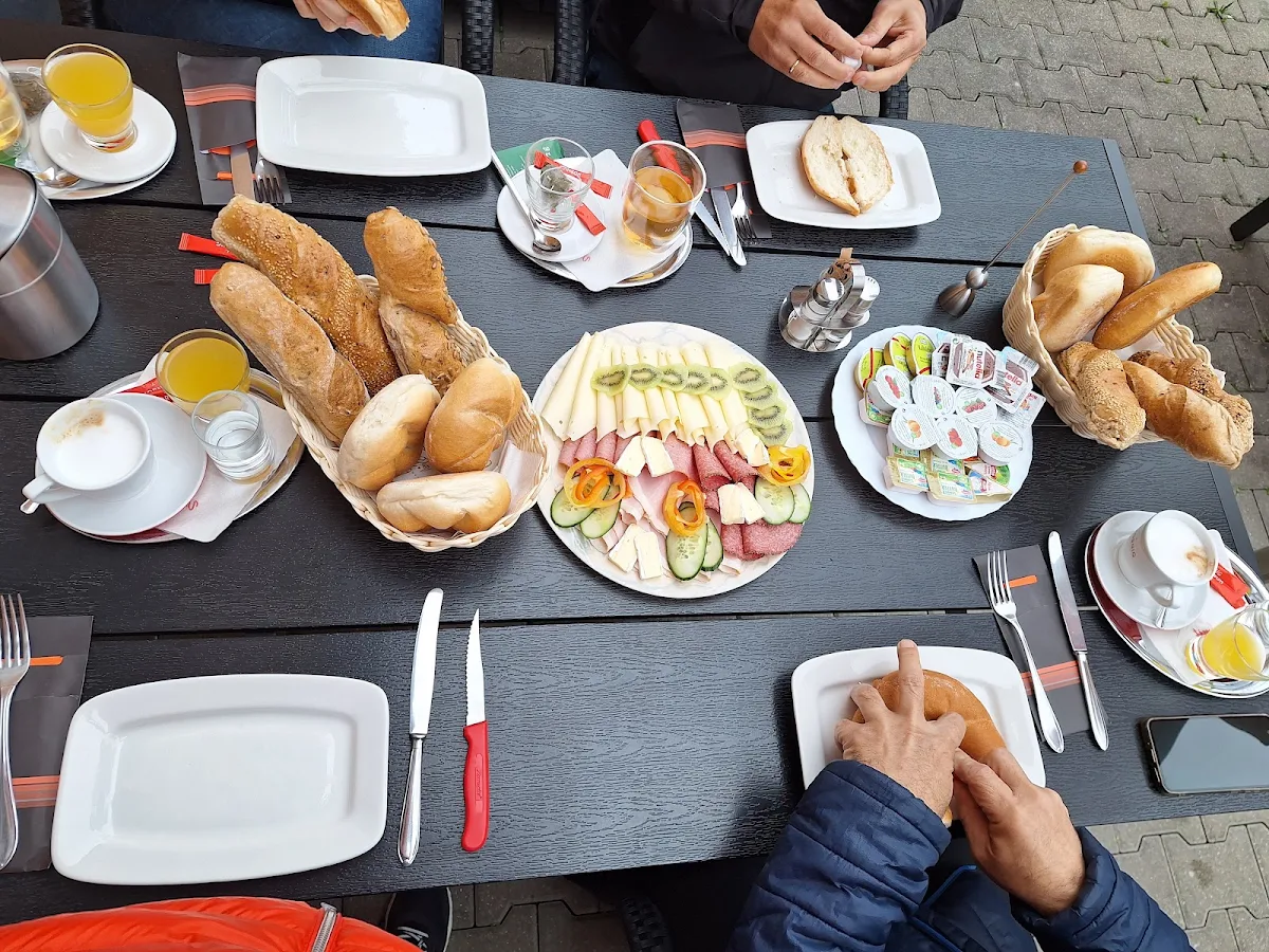 Essen und Trinken photo 3