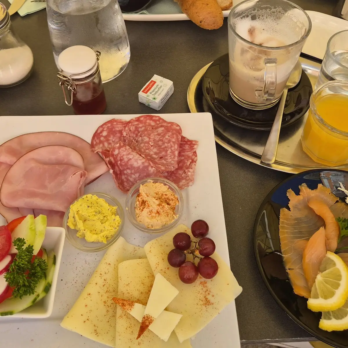 Essen und Trinken photo 1