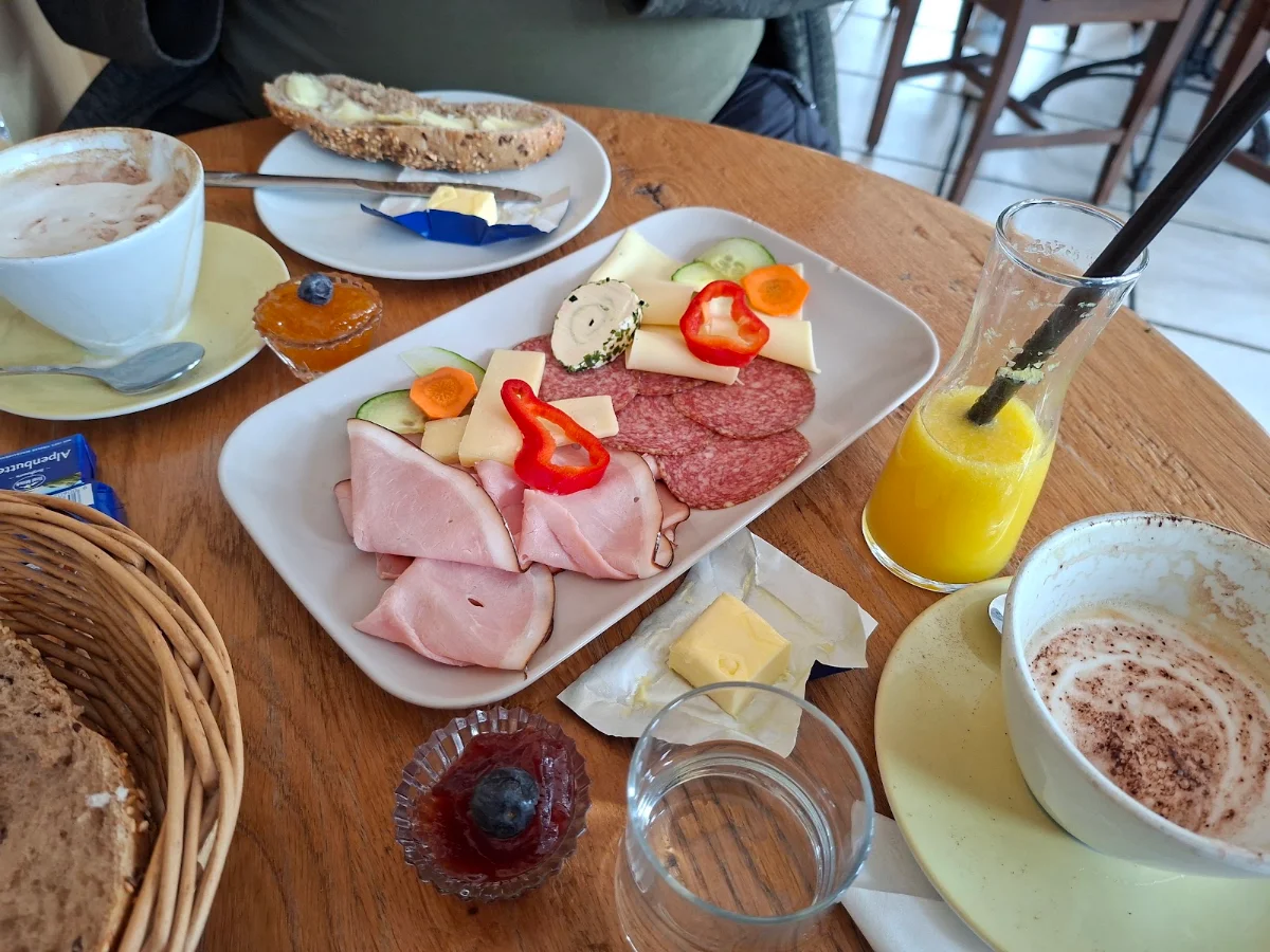 Essen und Trinken photo 2