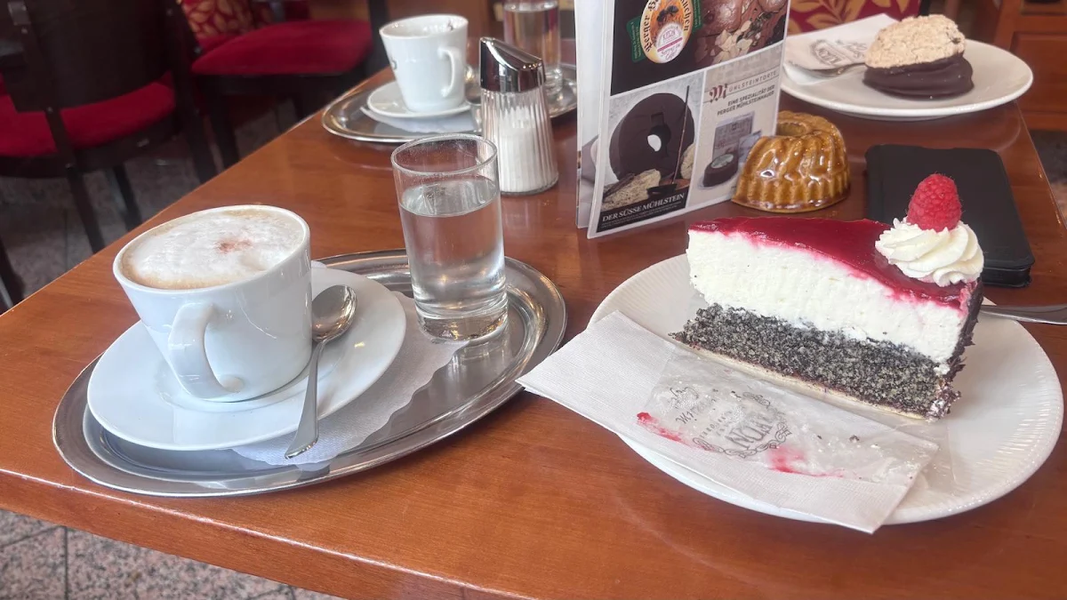 Essen und Trinken photo 2