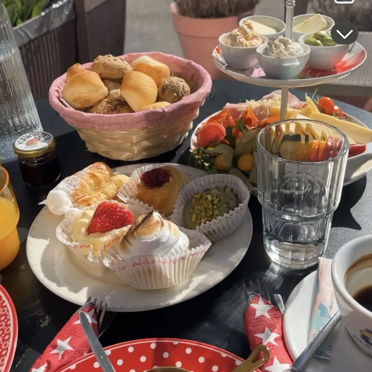 Essen und Trinken photo 3