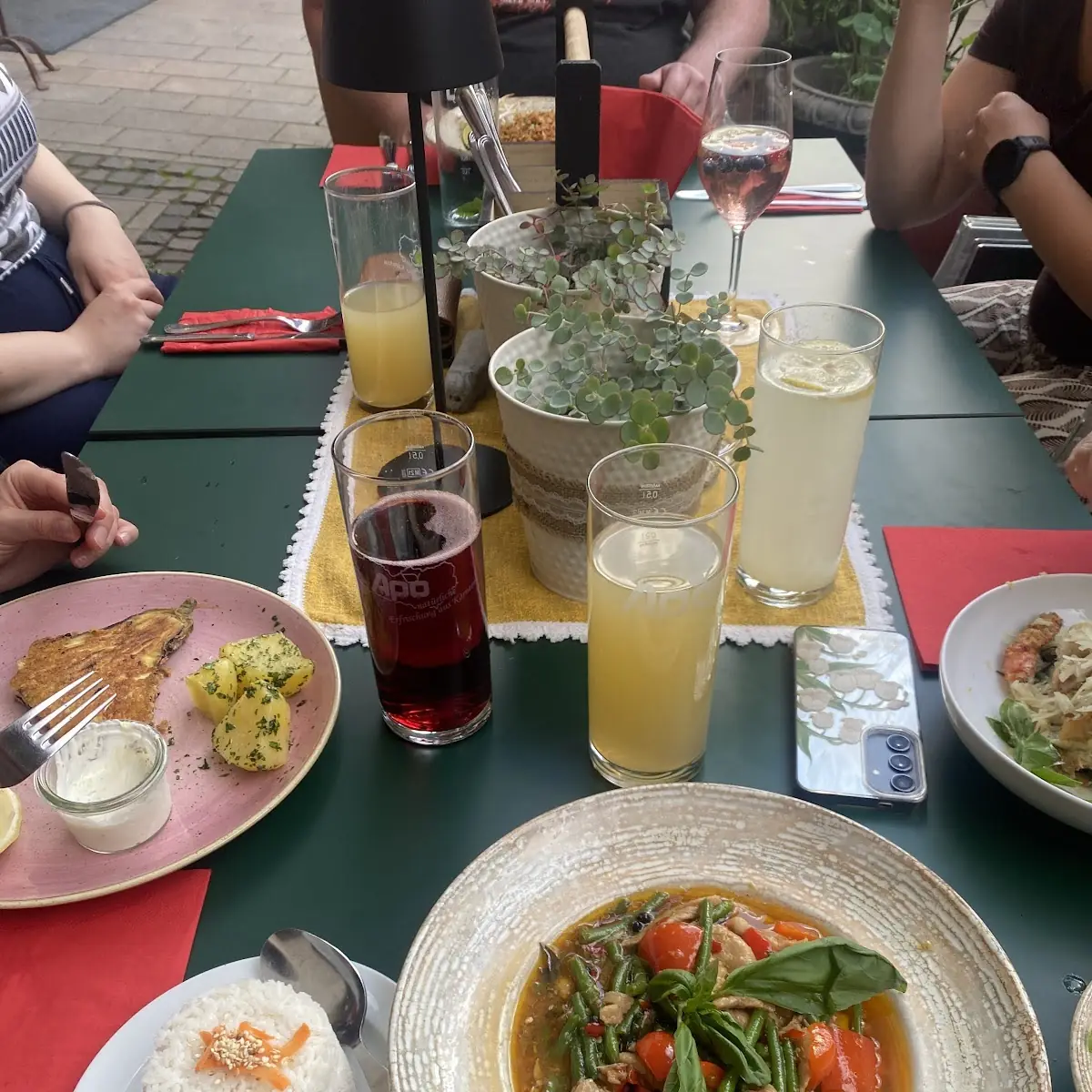 Essen und Trinken photo 2
