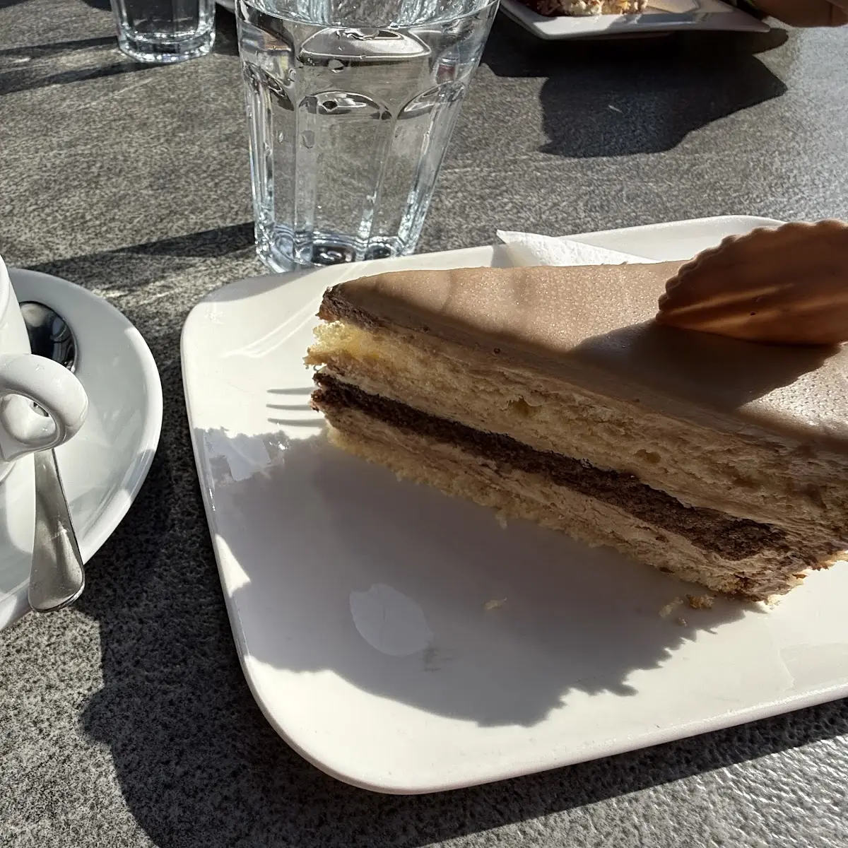 Essen und Trinken, Arena