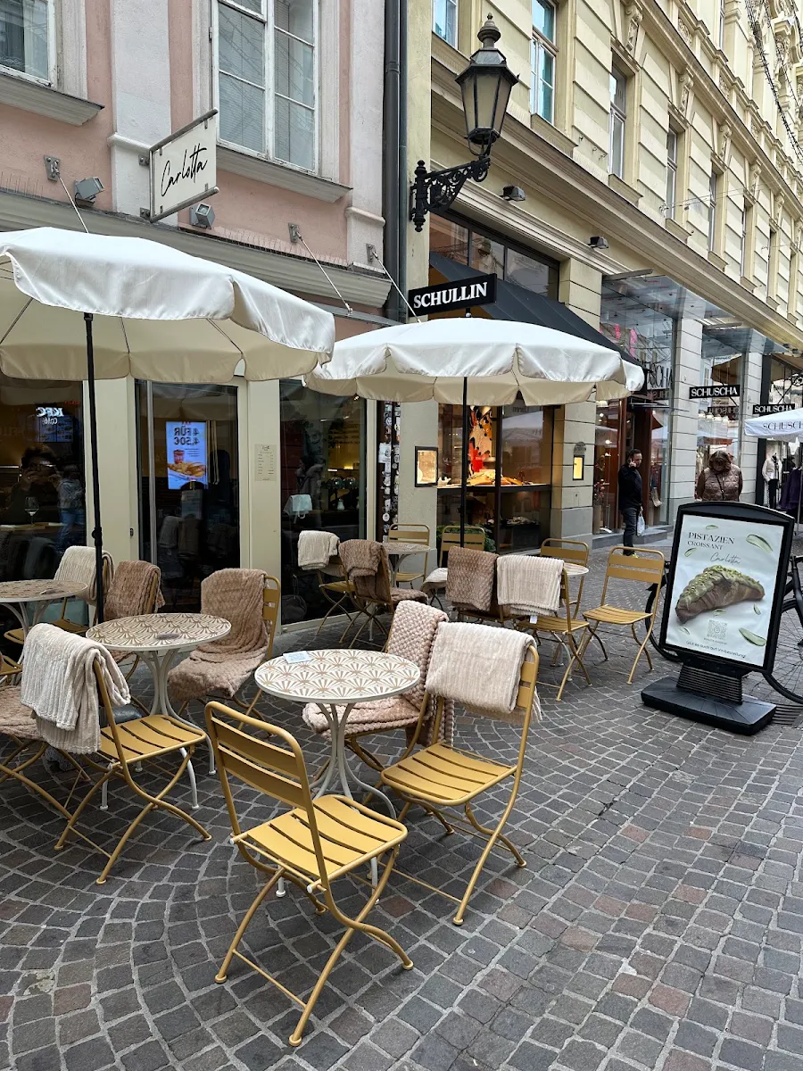 Carlotta - Bakery Café & Patisserie Titelbild