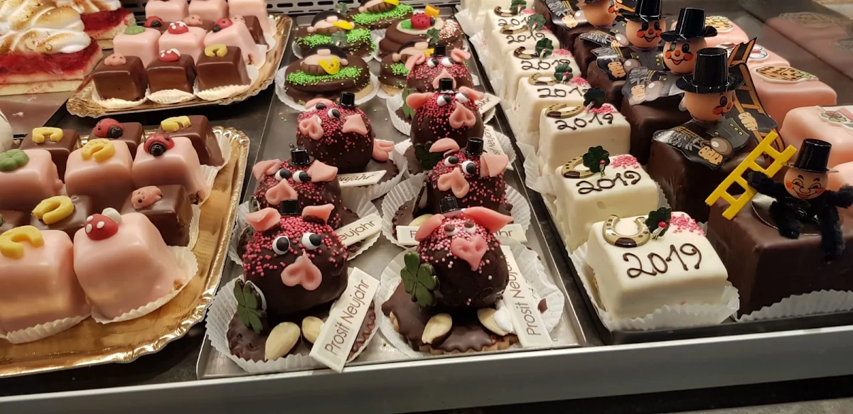 Essen und Trinken, Bäckerei - Café - Konditorei Lukas Pauntzen