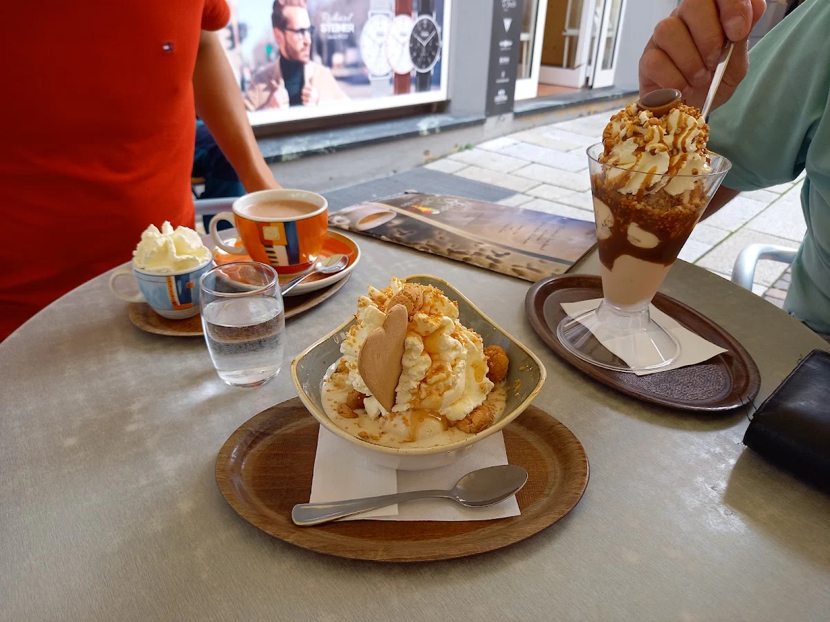 Essen und Trinken photo 2
