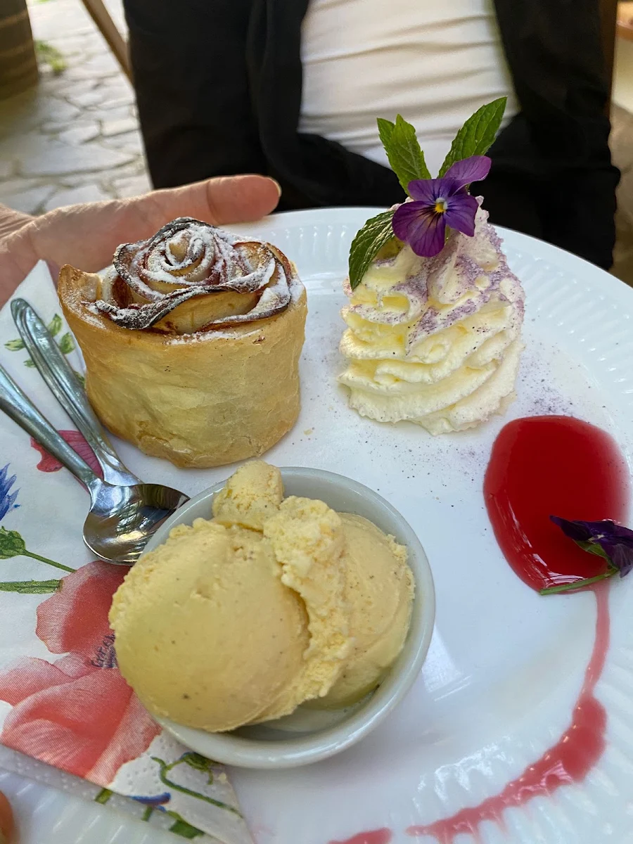 Essen und Trinken photo 3
