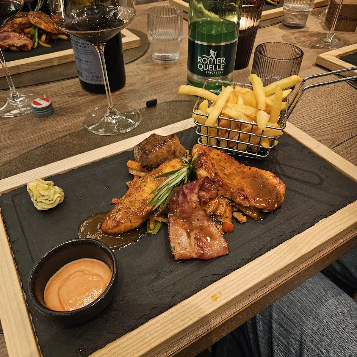 Essen und Trinken, Restaurant Central
