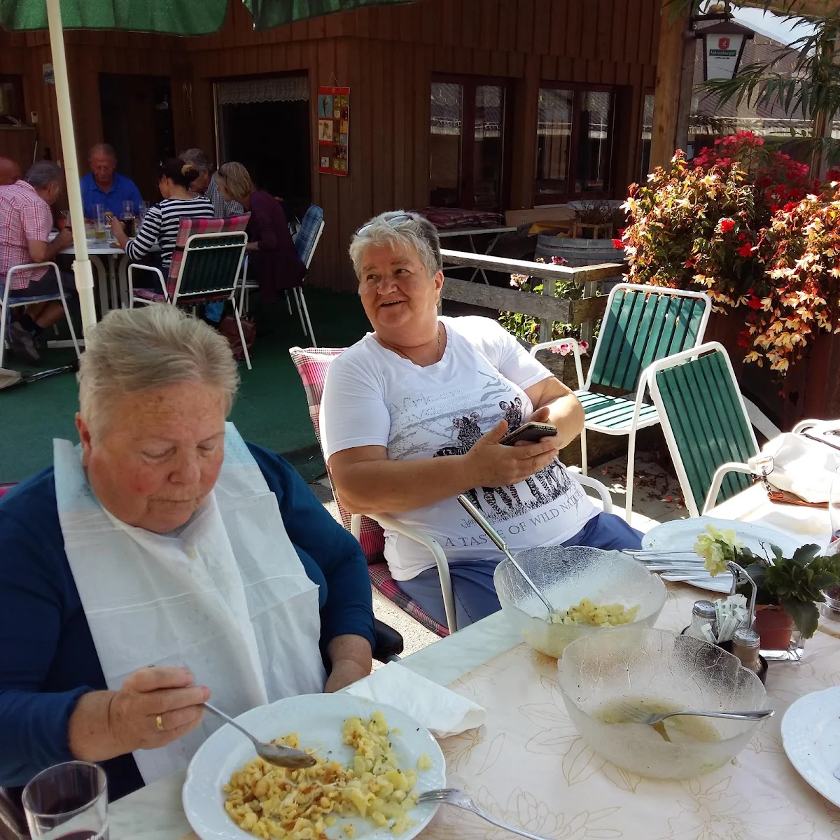 Essen und Trinken photo 3