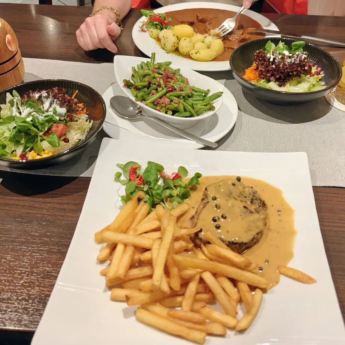 Essen und Trinken photo 1